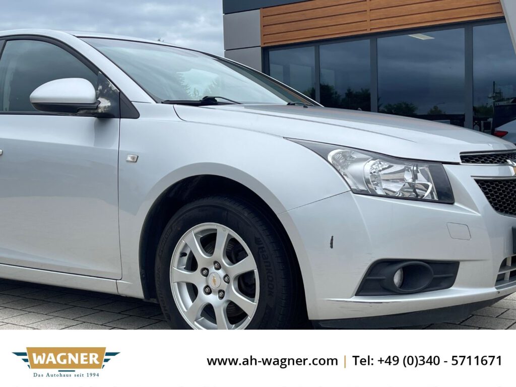 Chevrolet Cruze Hatchback LT 1.7D Klimaanlage Tüv 06/2026