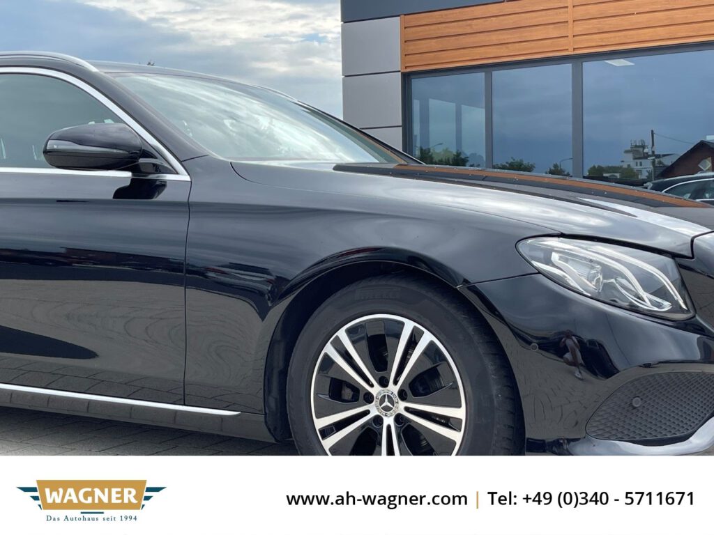 Mercedes-Benz E 220 T LED-Scheinwerfer Elektr. Sitze Sitzheizu